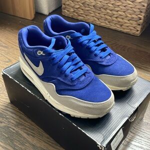 Nike Vintage Air Max 1’87 Shoes. Size 6.5 US Men’s. Size 6 in UK Men’s.